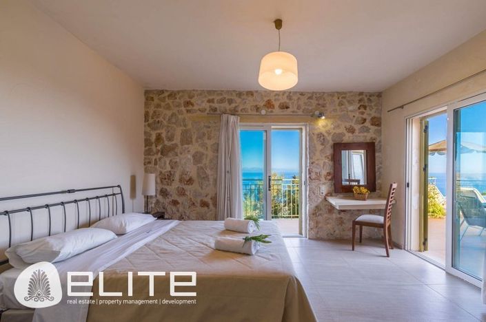 Image No.9-4 Bed Villa for sale