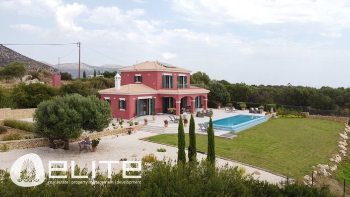 Image No.1-Villa de 3 chambres à vendre à Mavrata
