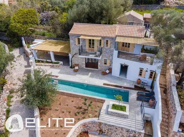 Image No.1-2 Bed Villa for sale