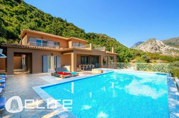 Image No.1-4 Bed Villa for sale