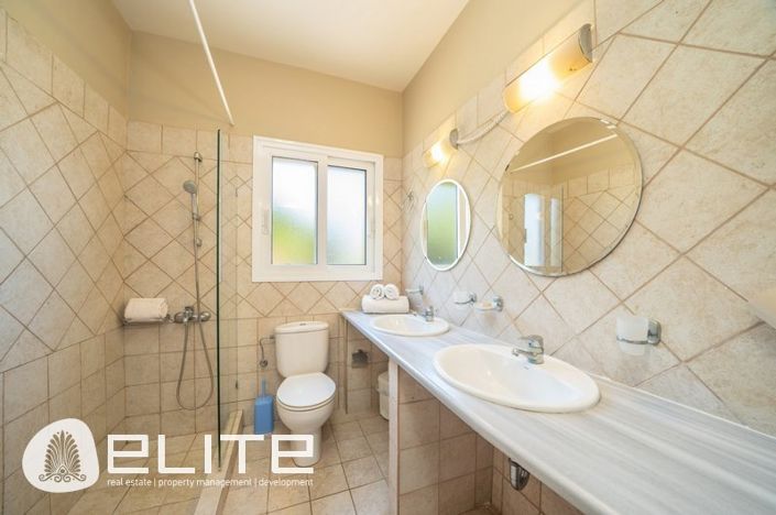 Image No.15-4 Bed Villa for sale