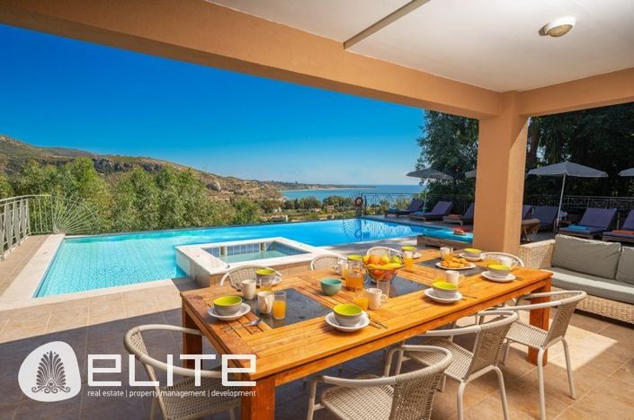 Image No.4-4 Bed Villa for sale