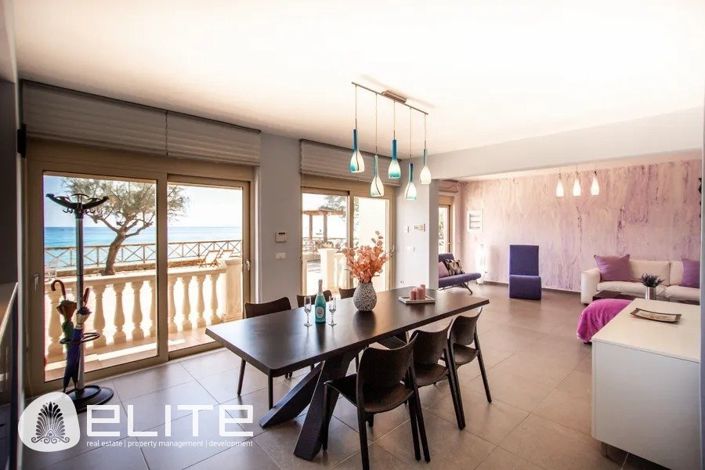 Image No.10-6 Bed Villa for sale