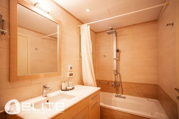 Image No.15-6 Bed Villa for sale