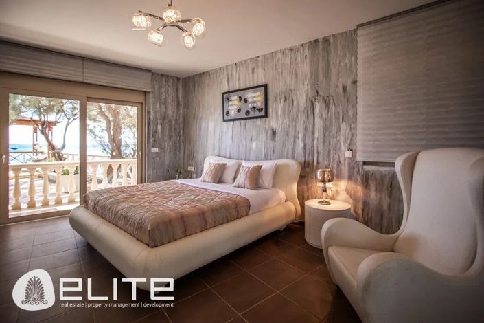 Image No.16-6 Bed Villa for sale