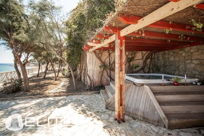 Image No.25-6 Bed Villa for sale