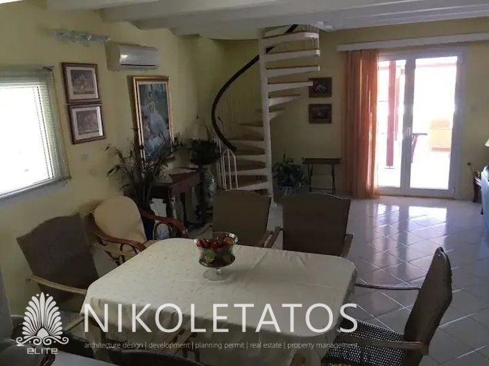 Image No.8-3 Bed House for sale