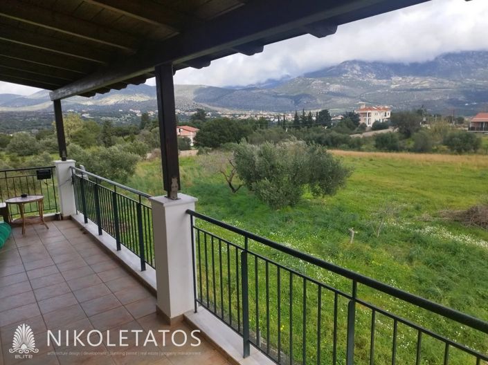 Image No.10-3 Bed Property for sale