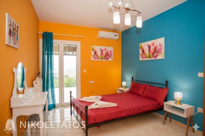 Image No.11-3 Bed House for sale