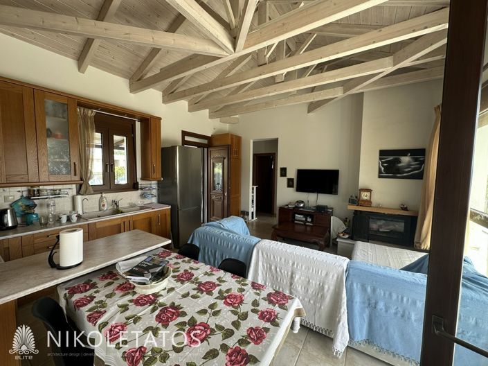 Image No.8-2 Bed House for sale
