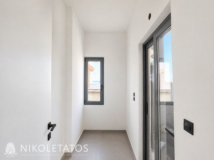 Image No.15-3 Bed Property for sale