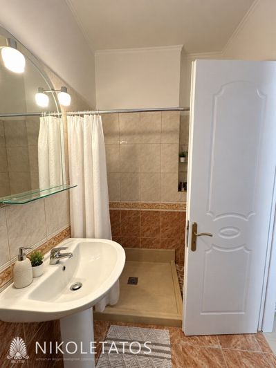 Image No.19-2 Bed Property for sale