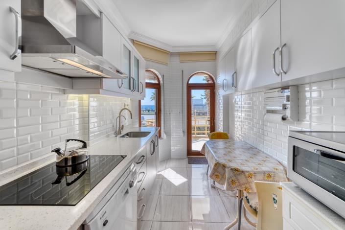 Image No.53-3 Bed Apartment for sale