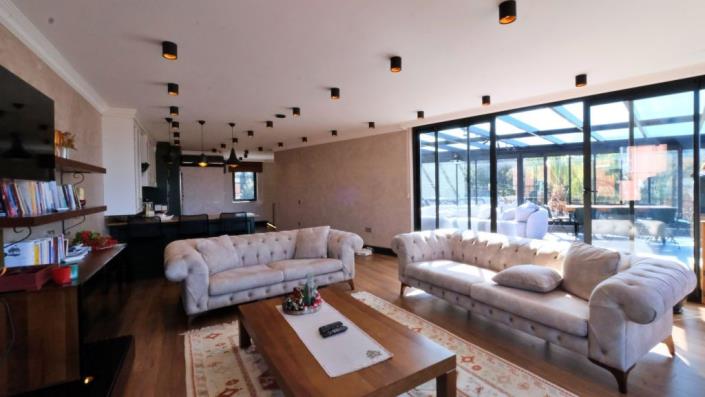 Image No.10-4 Bed Villa for sale