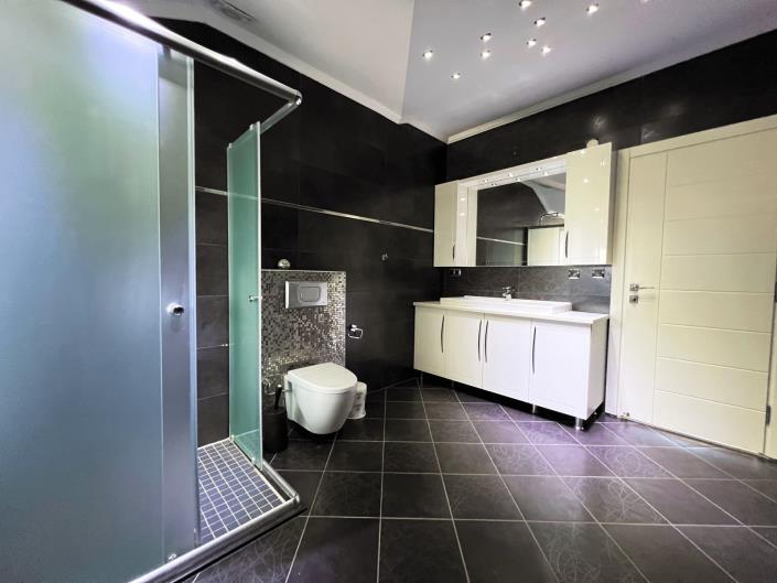 Image No.12-4 Bed Penthouse for sale