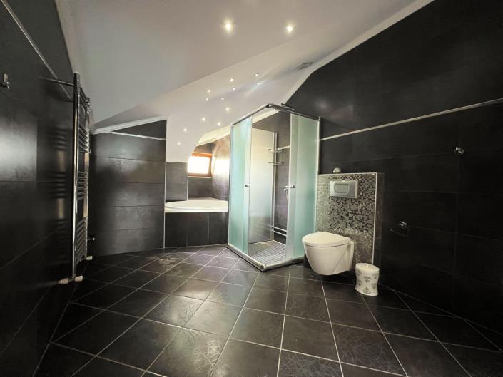 Image No.13-4 Bed Penthouse for sale