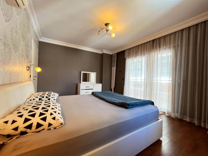 Image No.19-4 Bed Penthouse for sale