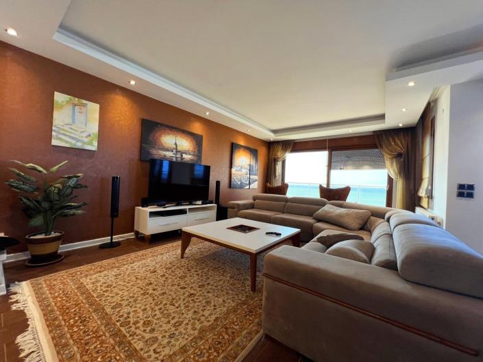 Image No.37-4 Bed Penthouse for sale