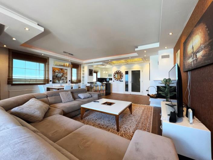 Image No.34-4 Bed Penthouse for sale