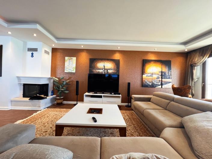 Image No.36-4 Bed Penthouse for sale