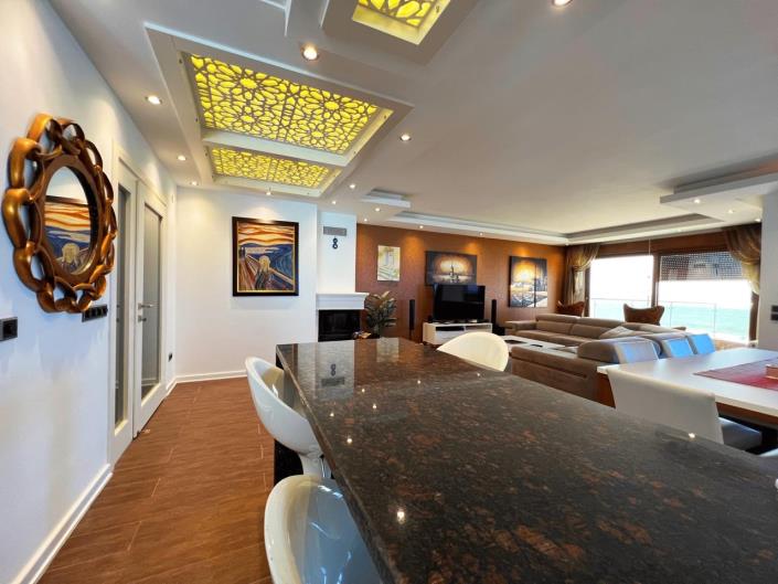 Image No.40-4 Bed Penthouse for sale