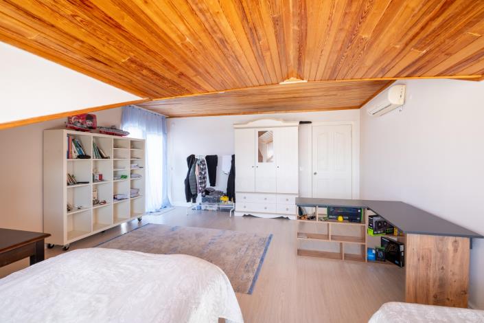 Image No.20-3 Bed Apartment for sale