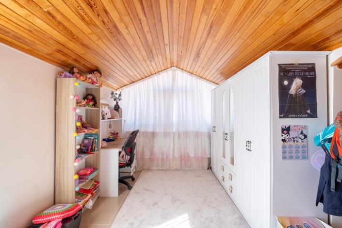 Image No.24-3 Bed Apartment for sale