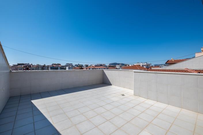 Image No.32-3 Bed Apartment for sale