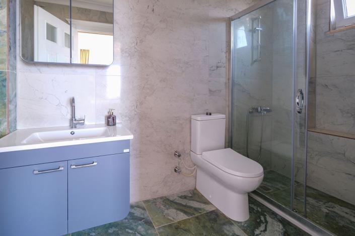 Image No.18-3 Bed Apartment for sale