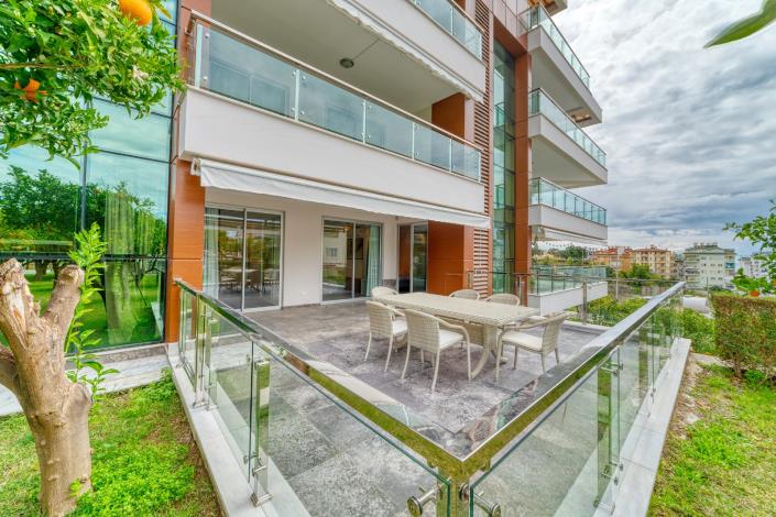 Image No.20-3 Bed Apartment for sale