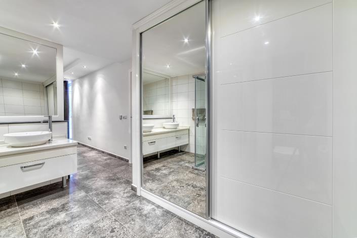 Image No.29-3 Bed Apartment for sale