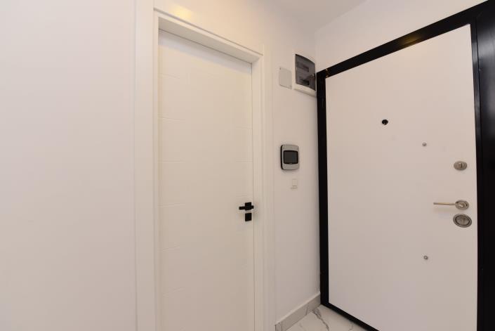 Image No.10-1 Bed Apartment for sale