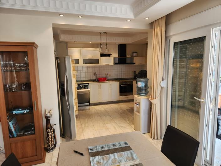 Image No.19-4 Bed Apartment for sale