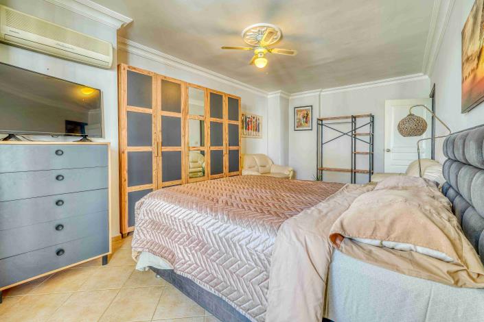 Image No.10-2 Bed Apartment for sale