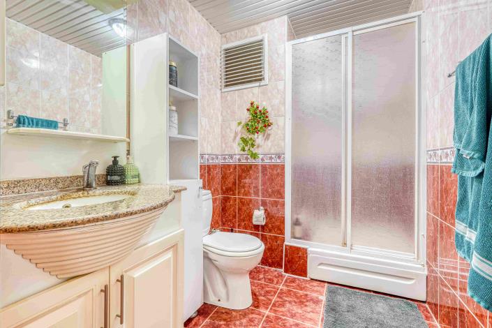 Image No.22-2 Bed Apartment for sale