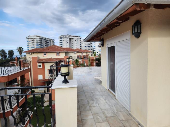 Image No.21-4 Bed Apartment for sale