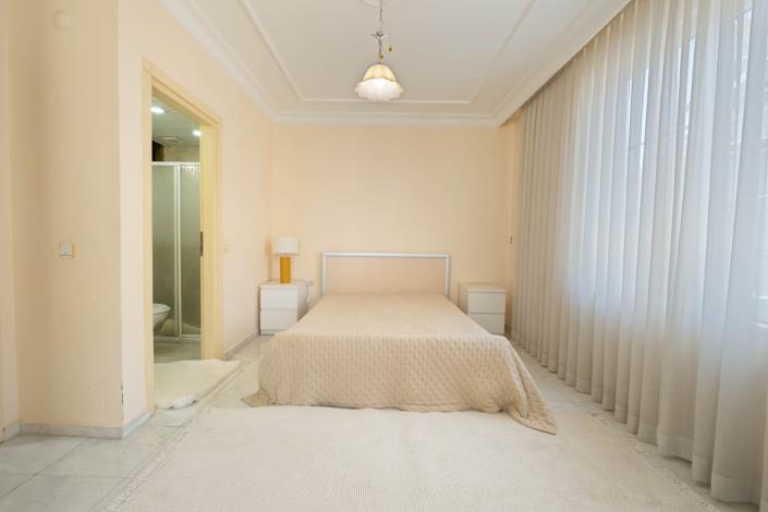 Image No.3-Appartement de 4 chambres à vendre à Oba