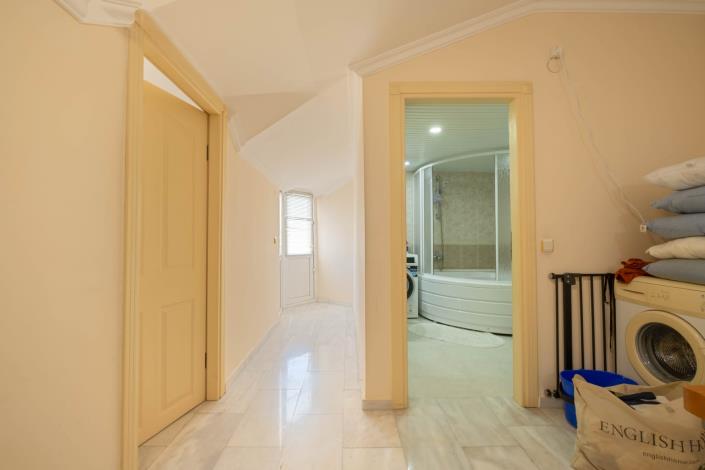 Image No.16-Appartement de 4 chambres à vendre à Oba