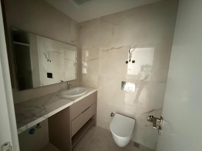 Image No.17-1 Bed Apartment for sale