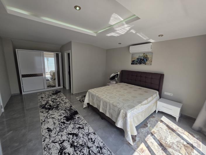 Image No.12-3 Bed Apartment for sale