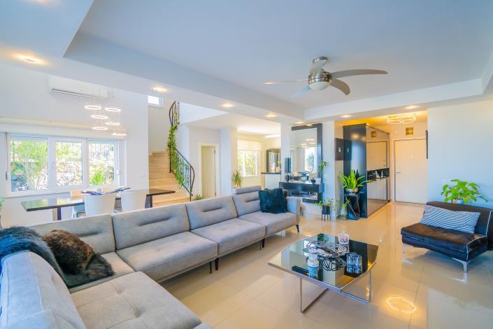 Image No.8-3 Bed Apartment for sale