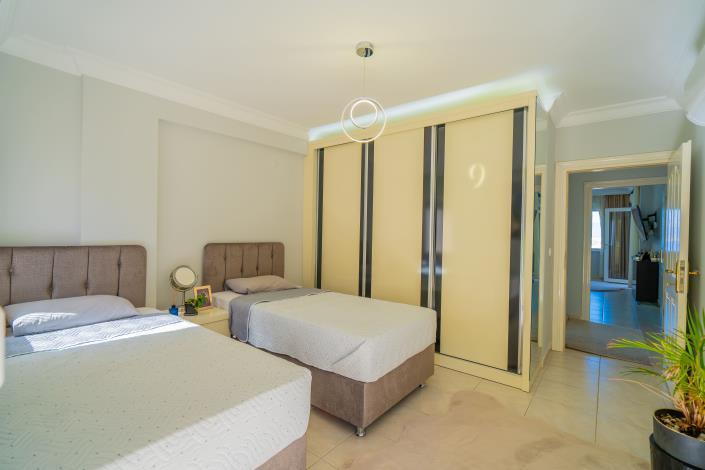 Image No.15-3 Bed Apartment for sale