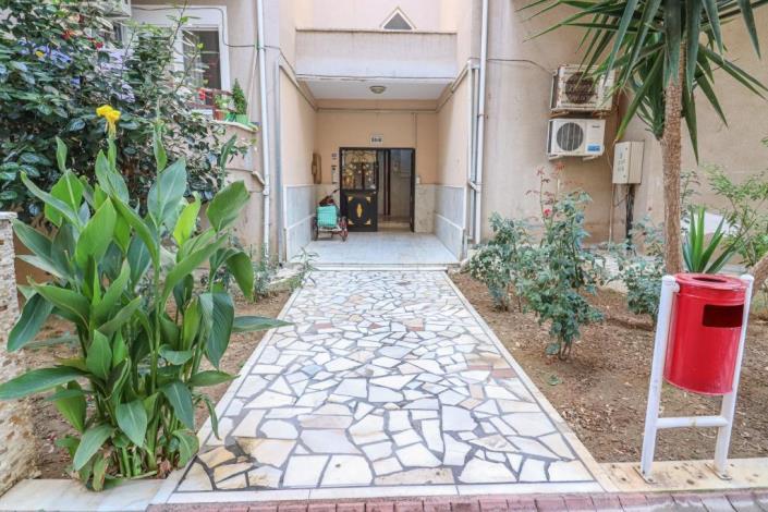 Image No.20-2 Bed Apartment for sale