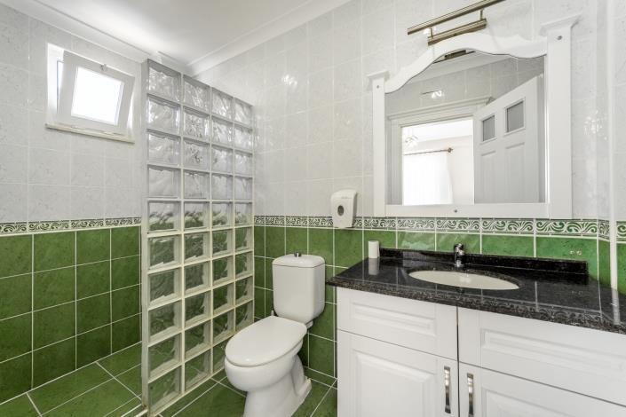 Image No.26-3 Bed Apartment for sale