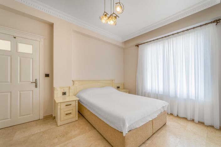 Image No.27-3 Bed Apartment for sale