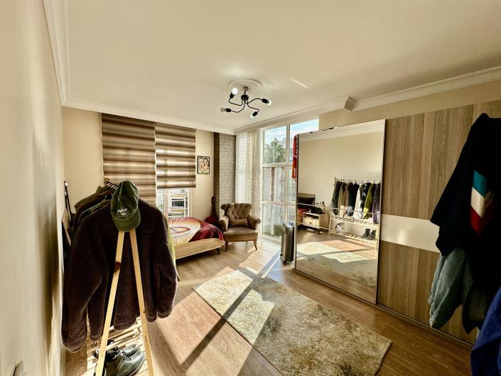 Image No.11-3 Bed Apartment for sale