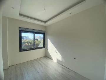 whatsapp-image-2024-03-12-at-10-22-15-scaled