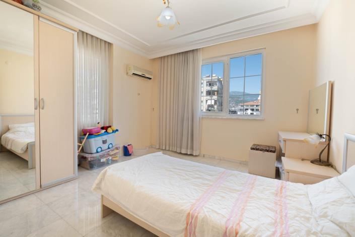 Image No.13-4 Bed Apartment for sale