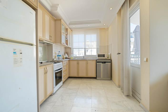 Image No.17-4 Bed Apartment for sale