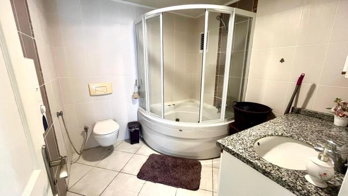 Image No.12-2 Bed Apartment for sale